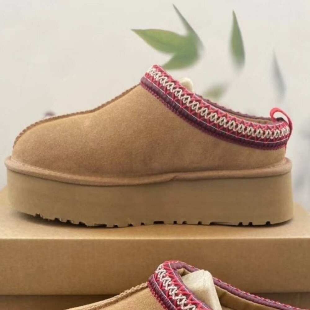 UGG Women's Tan and Red Platform Sandals🍞 - Picture 6 of 6